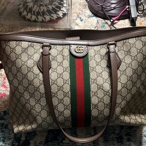 Gucci tote